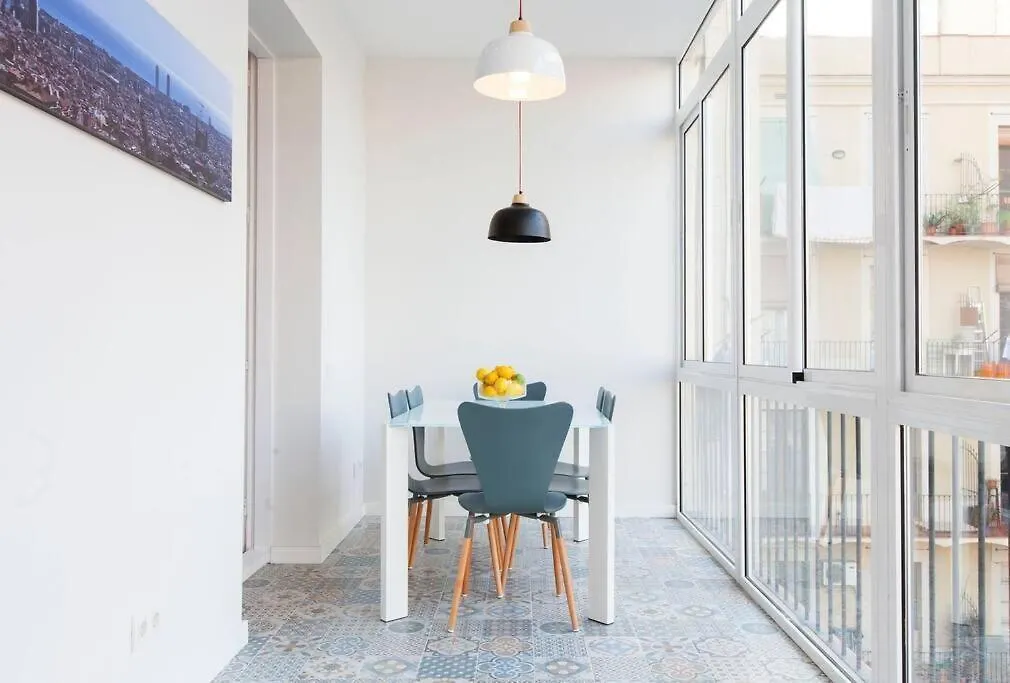 Perfectly Located 4Bed 4Bath Apartment In Barcelona 3 1