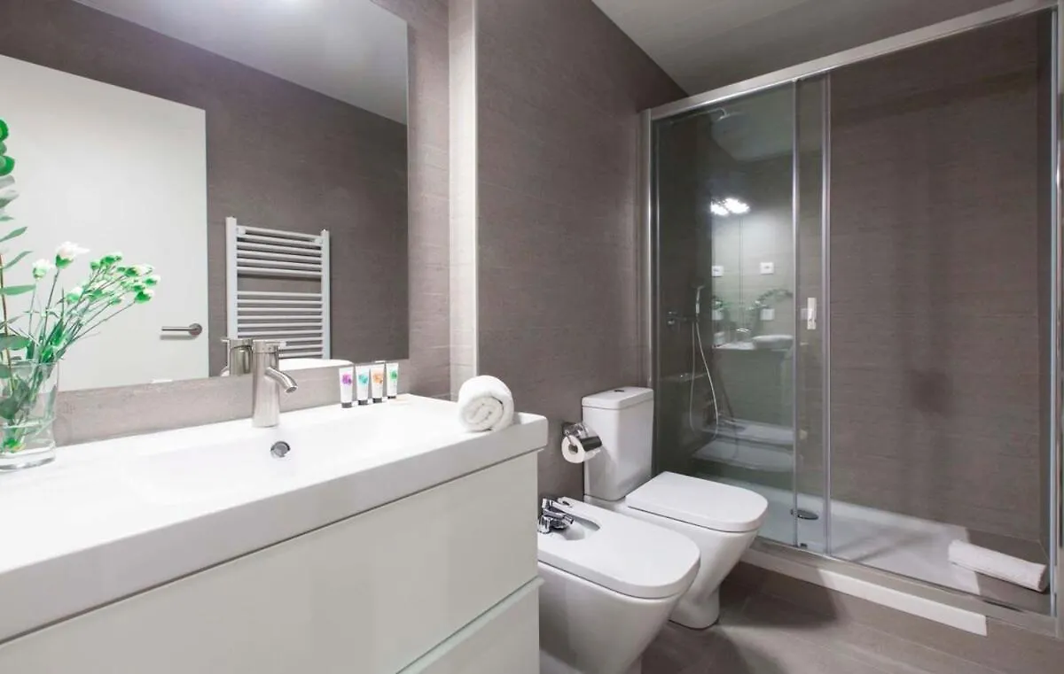 Perfectly Located 4Bed 4Bath Apartment In Barcelona 3 1