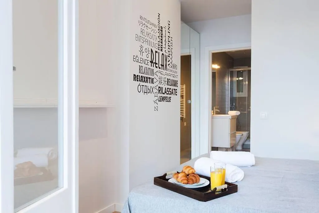 Perfectly Located 4Bed 4Bath Apartment In Barcelona 3 1