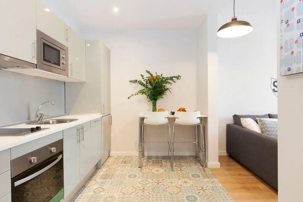 Perfectly Located 4Bed 4Bath Apartment In Barcelona 3 1 Španělsko