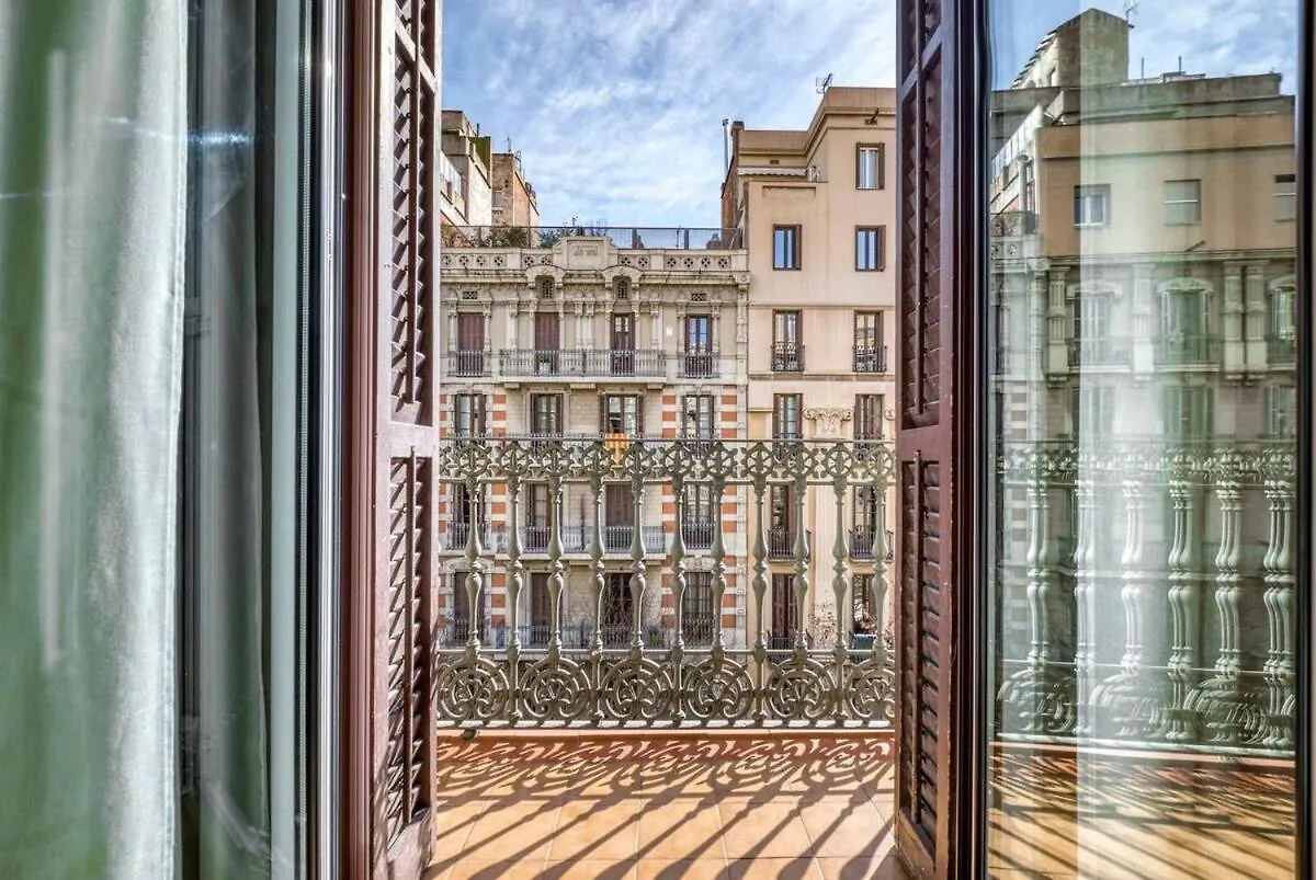 Perfectly Located 4Bed 4Bath Apartment In Barcelona 3 1